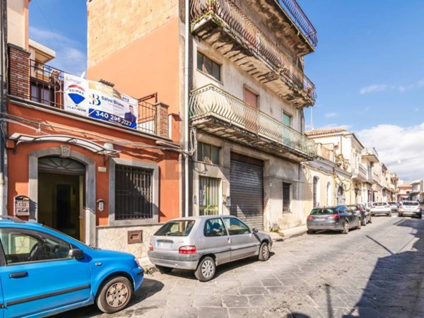 casa indipendente in vendita ad Acireale in zona Aci Platani