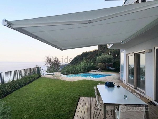 casa indipendente in vendita ad Acireale