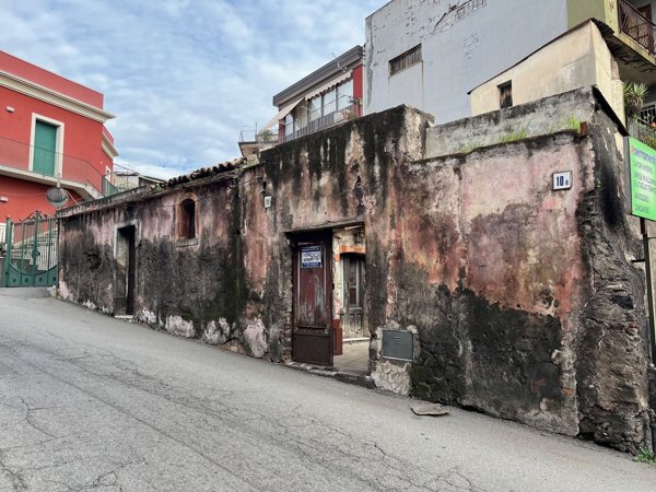 casa indipendente in vendita ad Acireale