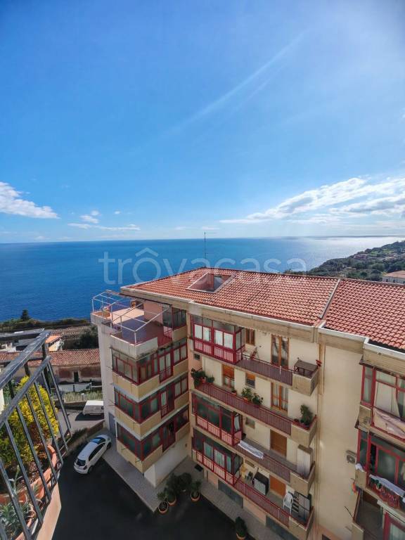 appartamento in vendita ad Acireale