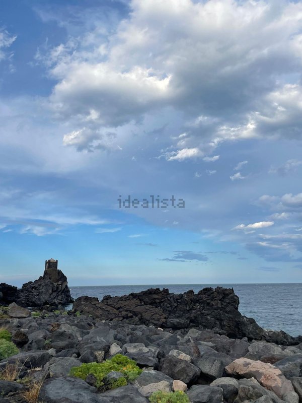 casa indipendente in vendita ad Acireale in zona Santa Tecla