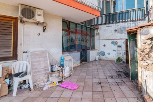 appartamento in vendita ad Acireale in zona Santa Maria la Scala