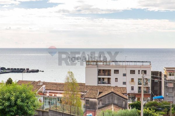 casa indipendente in vendita ad Acireale in zona Capo Mulini