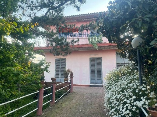 casa indipendente in vendita ad Acireale in zona Pennisi