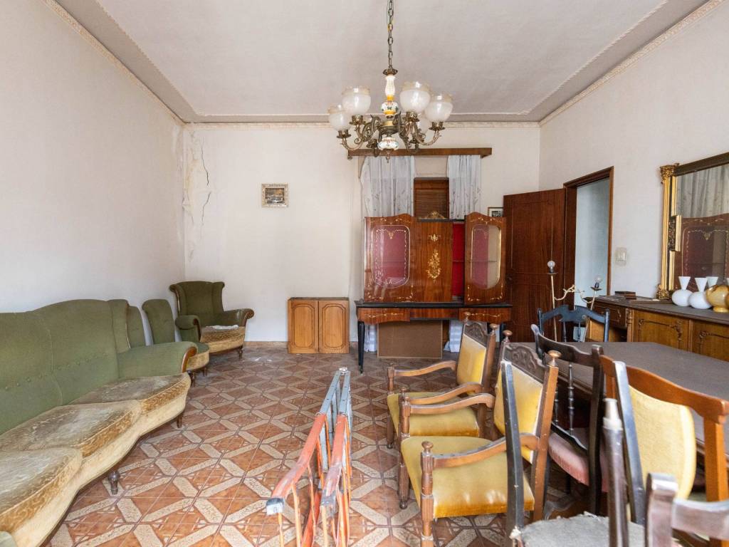 appartamento in vendita ad Acireale in zona Pozzillo