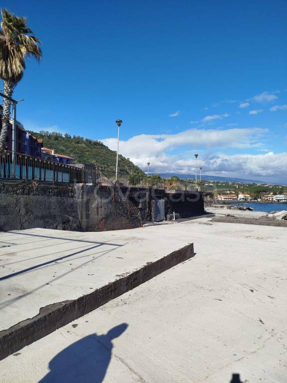 negozio in vendita ad Acireale in zona Santa Tecla