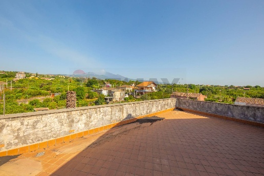 casa indipendente in vendita ad Acireale in zona Stazzo