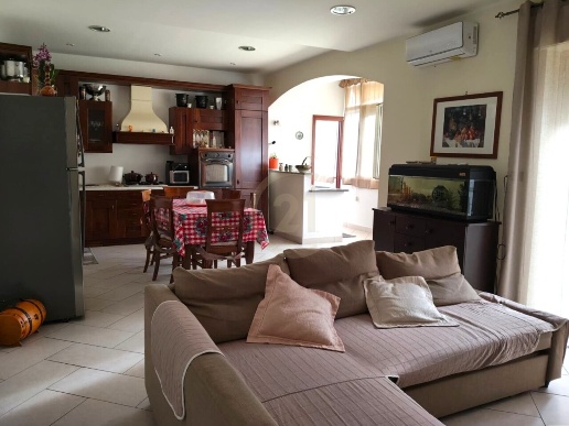 appartamento in vendita ad Acireale in zona Pennisi
