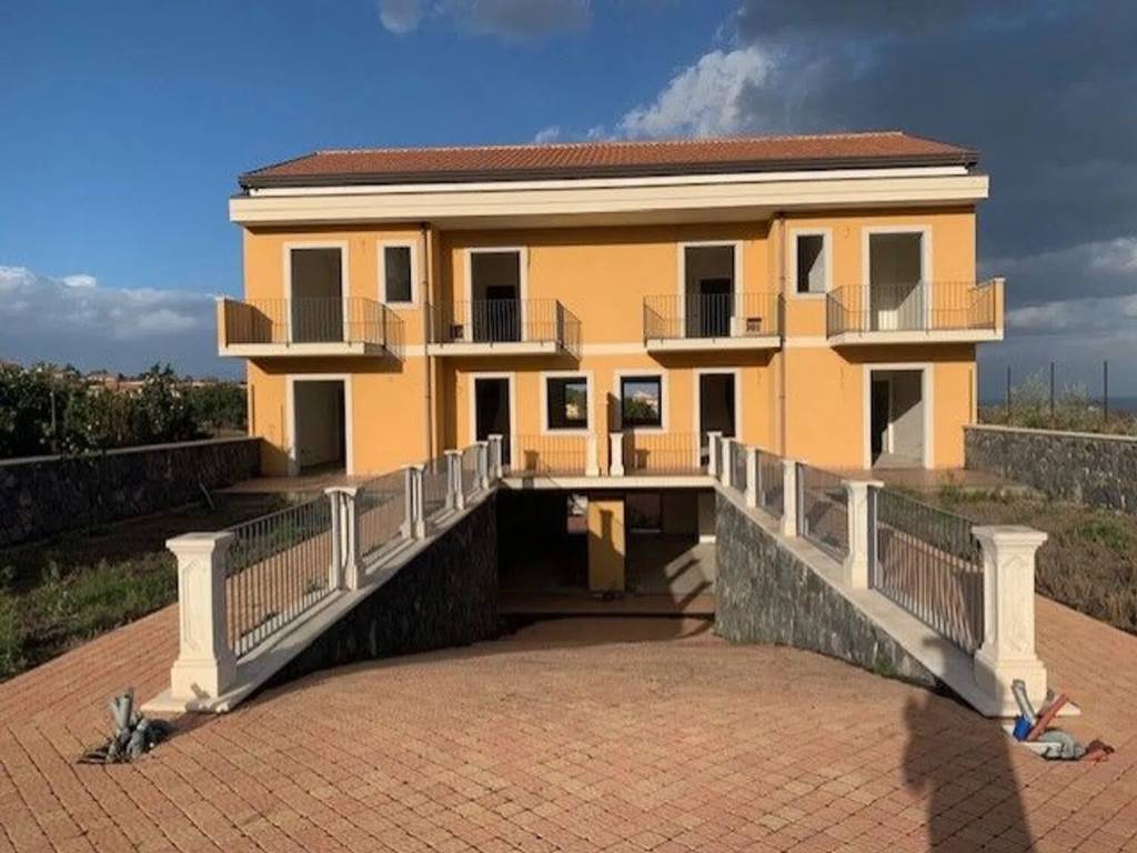 casa indipendente in vendita ad Acireale in zona Mangano