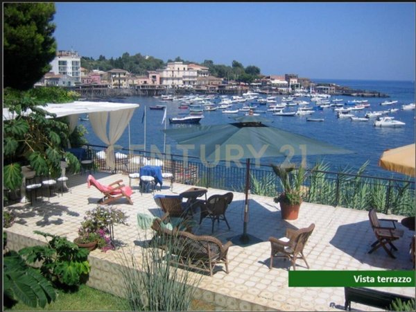 casa indipendente in vendita ad Acireale