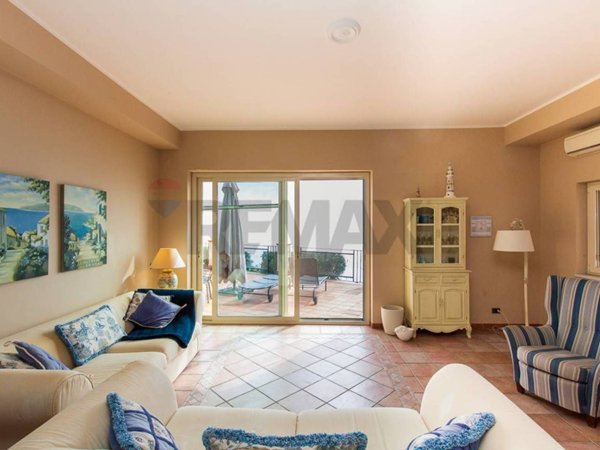 appartamento in vendita ad Acireale