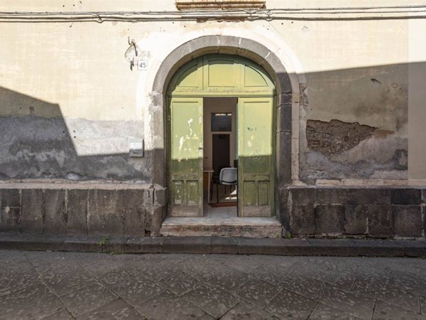 appartamento in vendita ad Acireale in zona Centro Storico