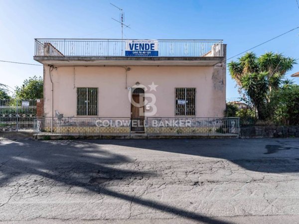 casa indipendente in vendita ad Acireale