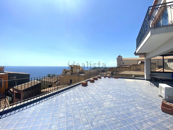 appartamento in vendita ad Acireale in zona Centro Storico