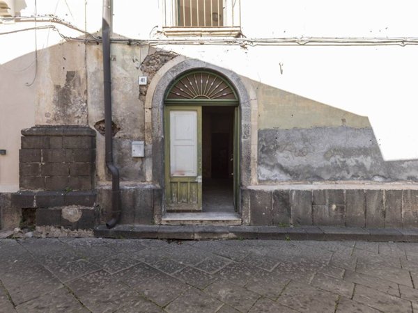 appartamento in vendita ad Acireale in zona Centro Storico