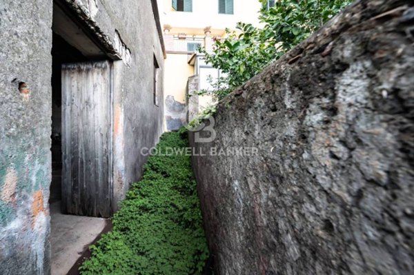 locale di sgombero in vendita ad Acireale in zona Centro Storico