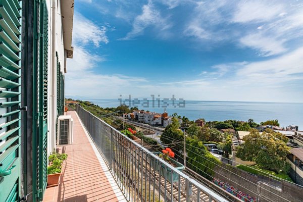 appartamento in vendita ad Acireale in zona Centro Storico