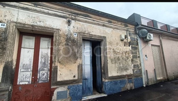 casa semindipendente in vendita ad Acireale in zona Mangano