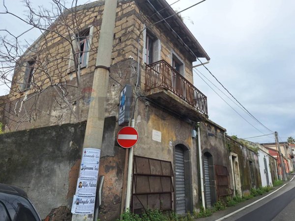 casa indipendente in vendita ad Acireale in zona Guardia