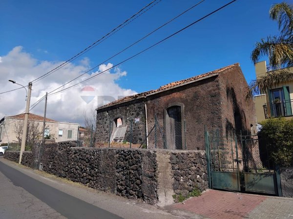 casa indipendente in vendita ad Acireale