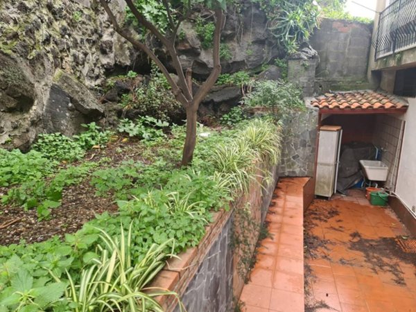 appartamento in vendita ad Acireale in zona Santa Tecla