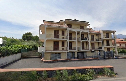 appartamento in vendita ad Acireale in zona Guardia