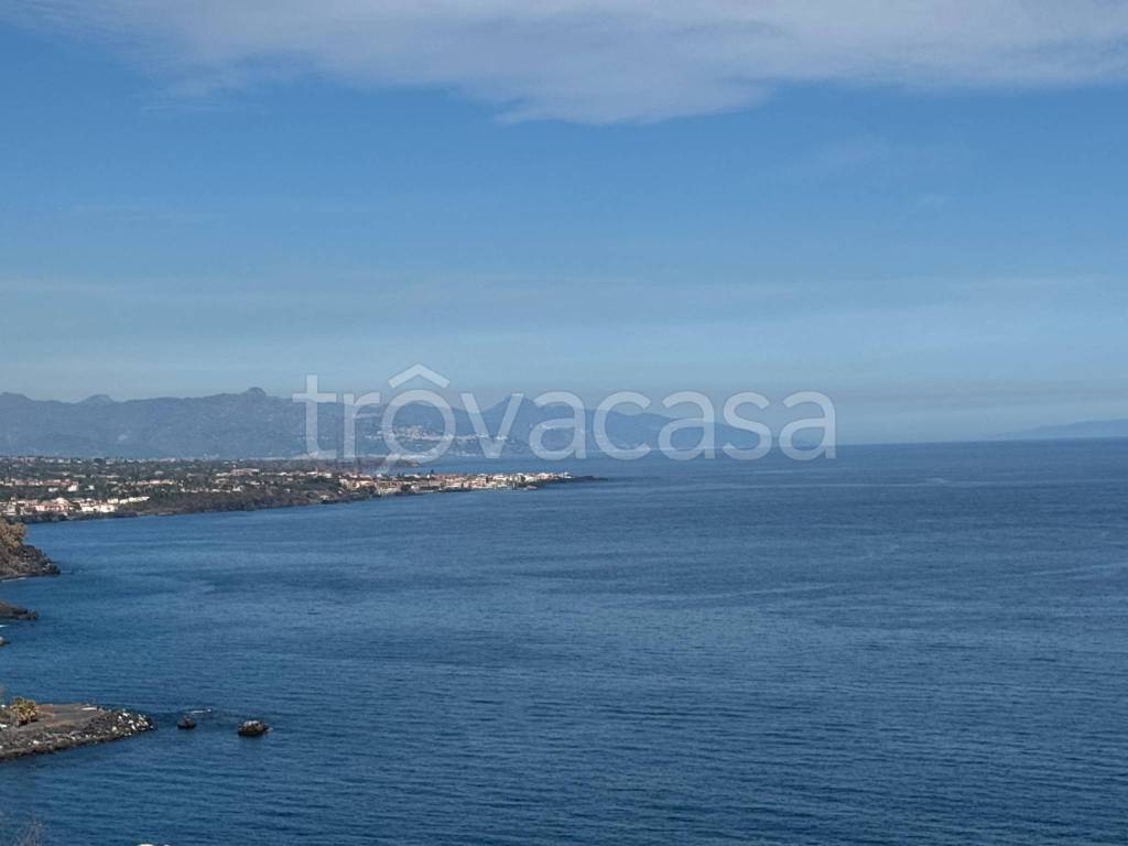 appartamento in vendita ad Acireale in zona Santa Caterina