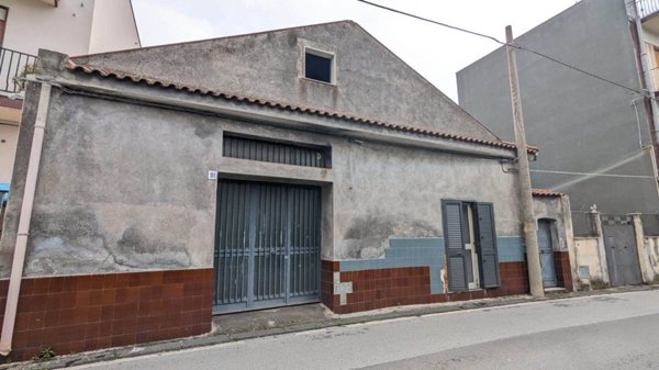 casa indipendente in vendita ad Acireale in zona Aci Platani