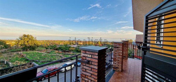 casa indipendente in vendita ad Acireale in zona San Giovanni Bosco