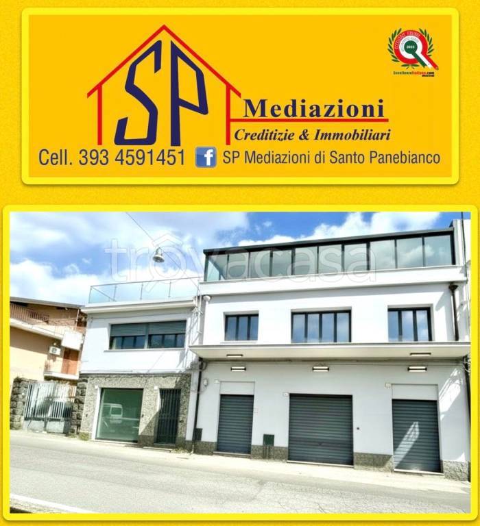 negozio in vendita ad Acireale