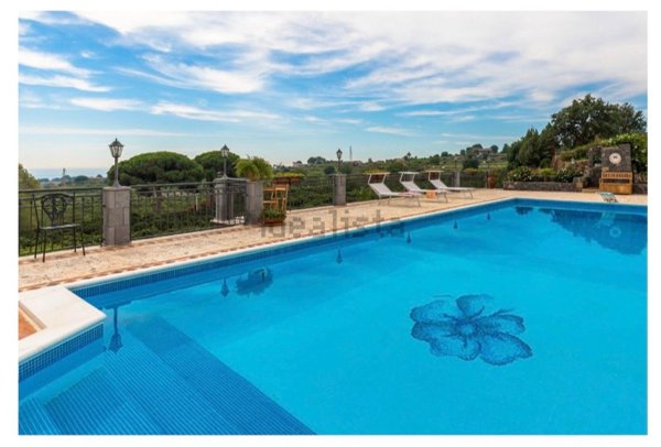 casa indipendente in vendita ad Acireale