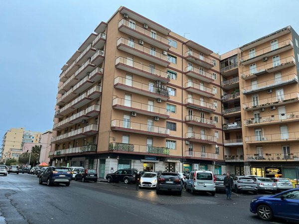 appartamento in vendita ad Acireale in zona Centro Storico