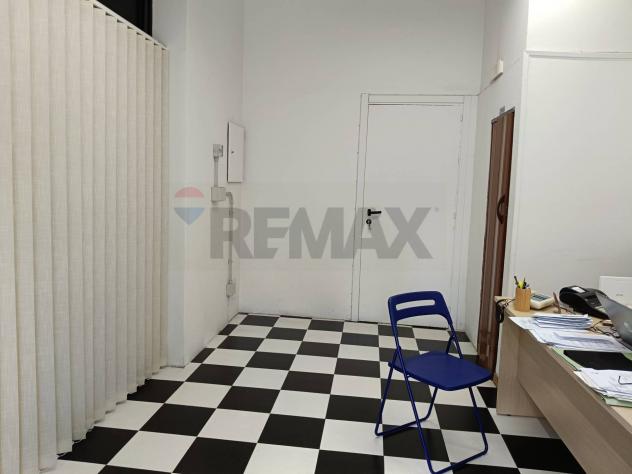 negozio in vendita ad Acireale