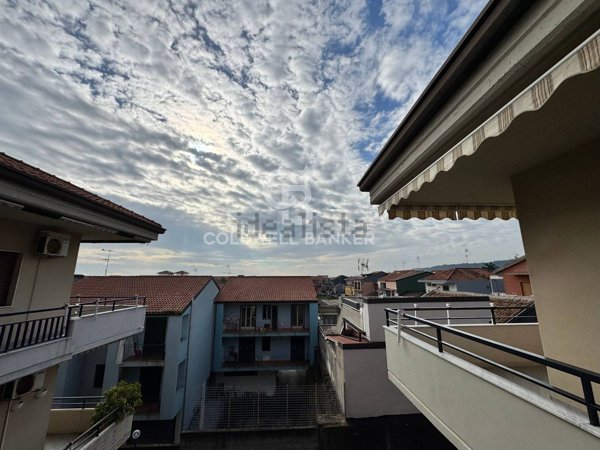 appartamento in vendita ad Acireale in zona Stazzo