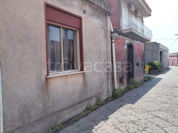 appartamento in vendita ad Acireale in zona Mangano