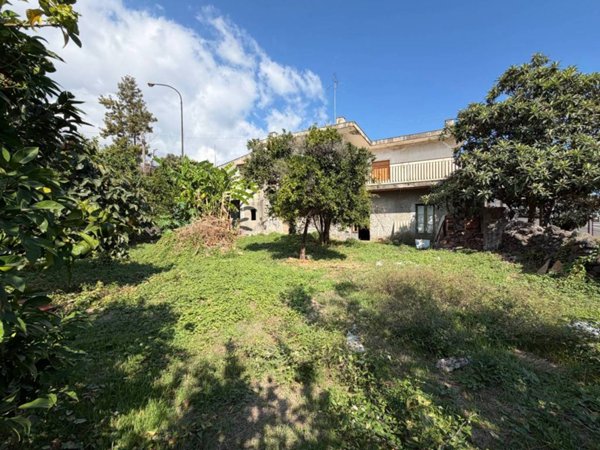 casa indipendente in vendita ad Acireale in zona Santa Caterina