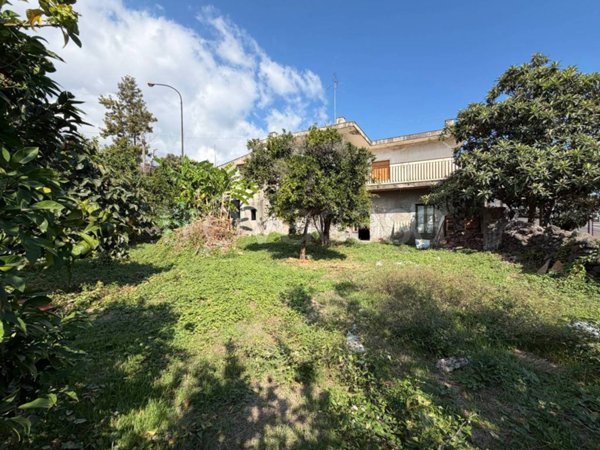 casa indipendente in vendita ad Acireale in zona Santa Caterina