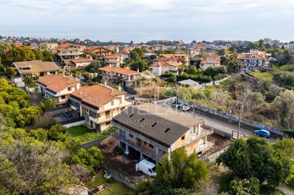 casa indipendente in vendita ad Acireale