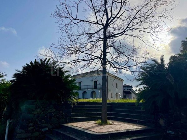 casa indipendente in vendita ad Acireale