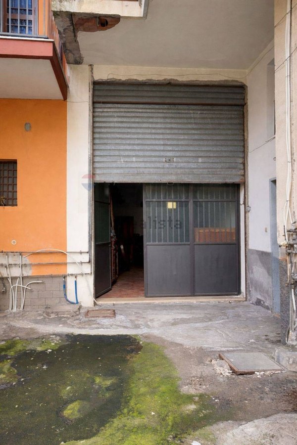 negozio in vendita ad Acireale in zona San Giovanni