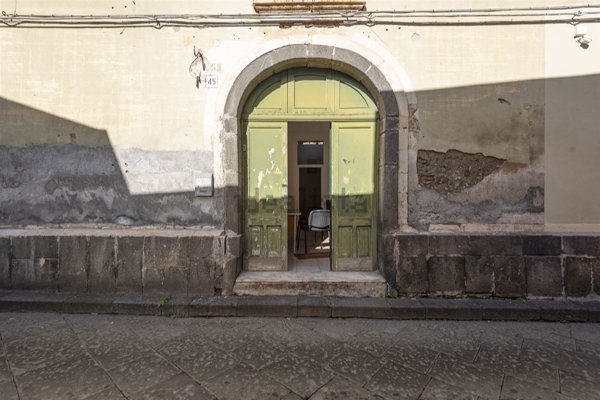 appartamento in vendita ad Acireale in zona Centro Storico