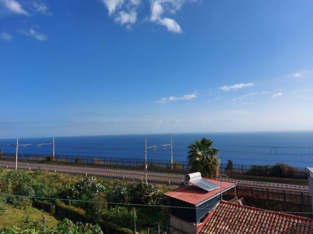 appartamento in vendita ad Acireale in zona Centro Storico