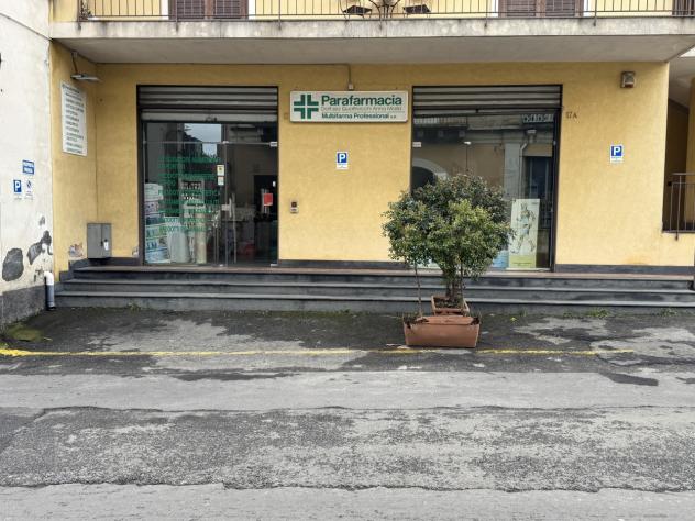 locale commerciale in vendita ad Acireale in zona Aci Platani