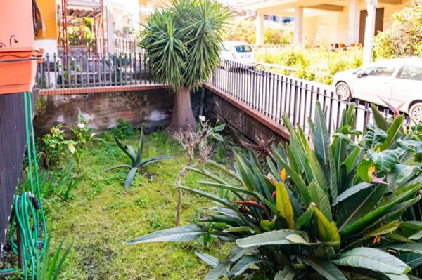 appartamento in vendita ad Acireale in zona Balatelle