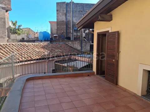 casa indipendente in vendita ad Acireale in zona Centro Storico