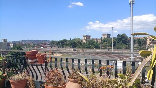 esavano in vendita ad Acireale