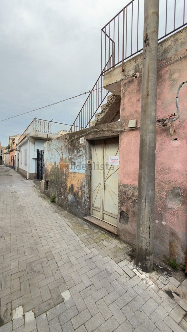 casa indipendente in vendita ad Acireale in zona Centro Storico