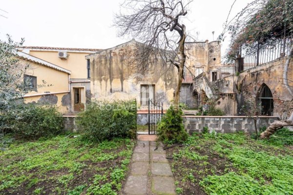 casa indipendente in vendita ad Acireale in zona Centro Storico