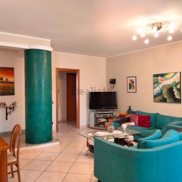 casa indipendente in vendita ad Acireale