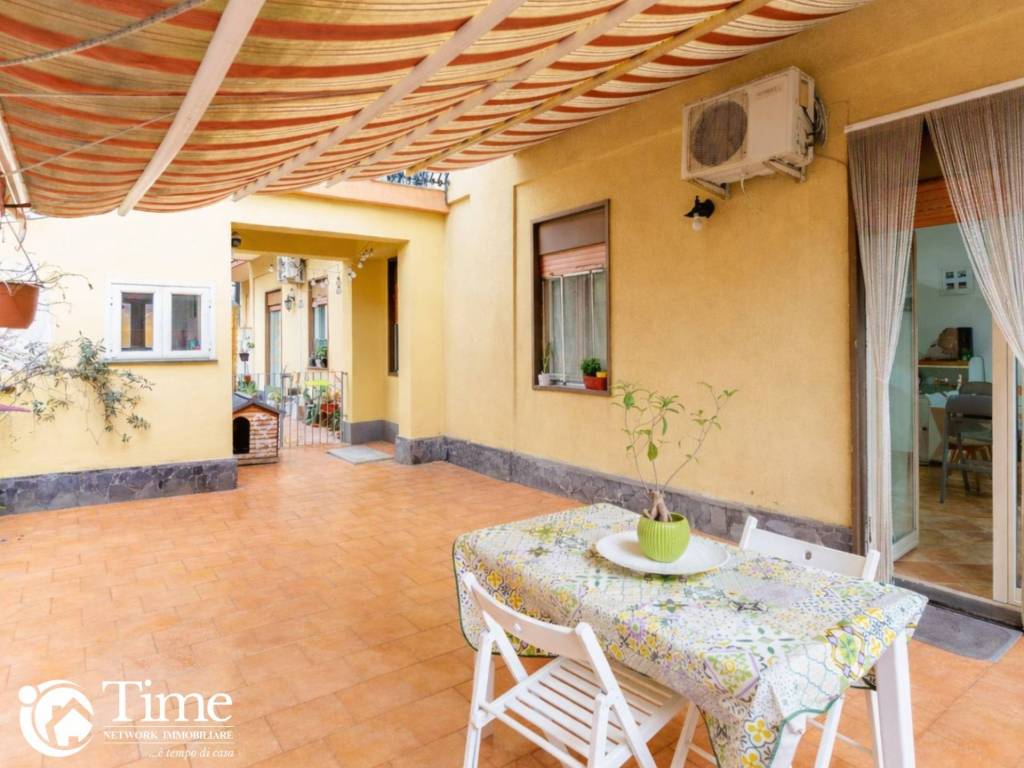 appartamento in vendita ad Acireale in zona Guardia